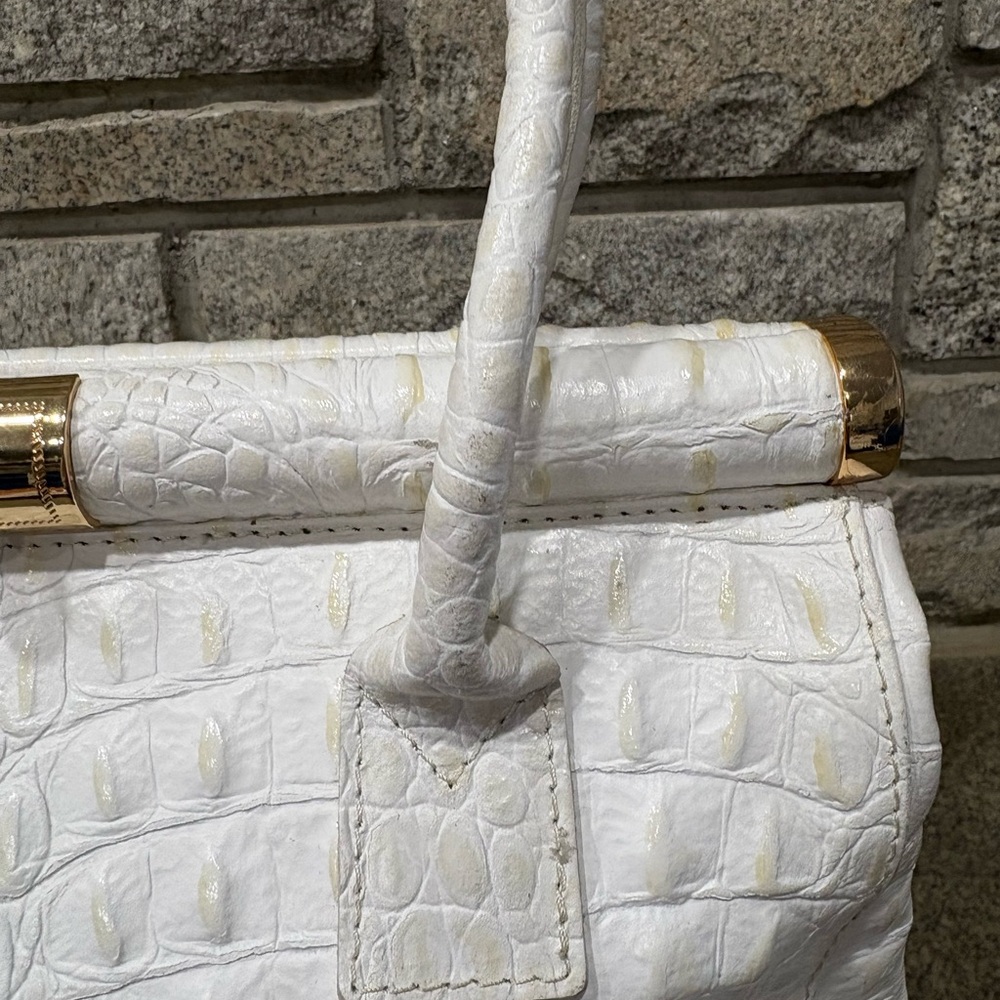 Courage.b Crocodile Embossed White Leather Bag - Picture 4 of 12